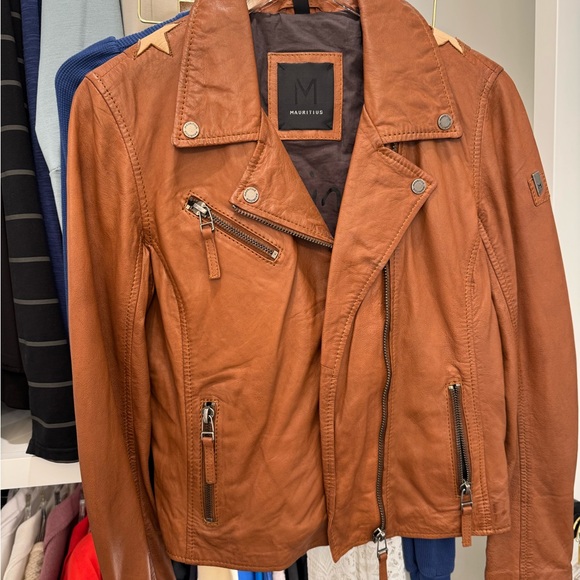 Mauritius Brown Leather Star-Embellished Jacket - Picture 2 of 5
